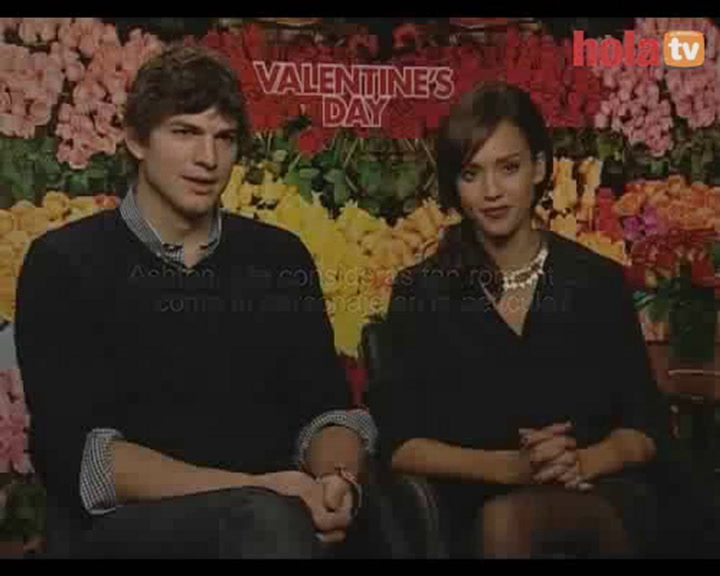 Entrevista con Ashton Kutcher, pareja en el cine de Jessica Alba: \'Sé besar muy bien\'