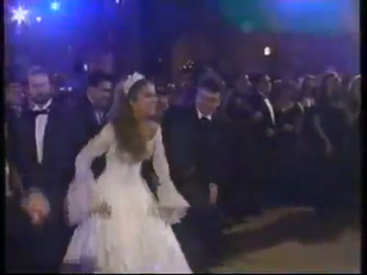 Recordamos el encantador vestido de novia de Lucero que aún sigue de moda |  MDZ Online