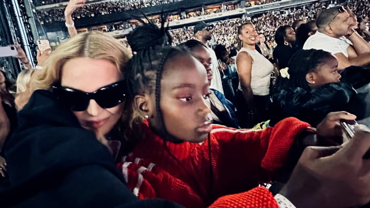 Madonna, en el concierto de Beyoncé con sus tres hijas