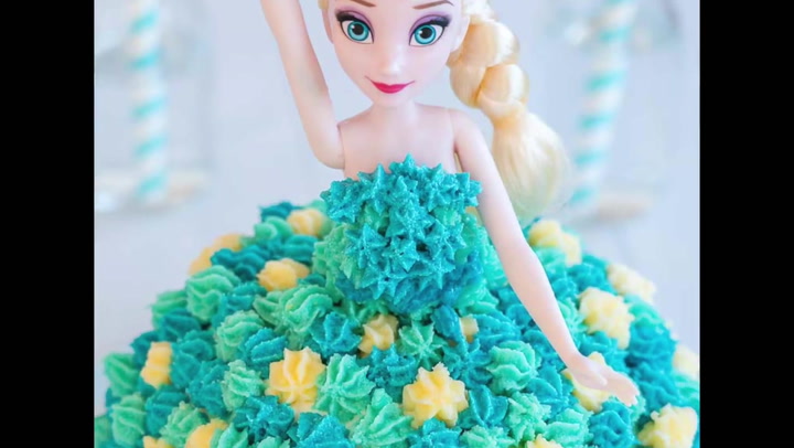 Frozen Themed  Fondant Birthday Cake Recipe  Frozen Cake Ideas