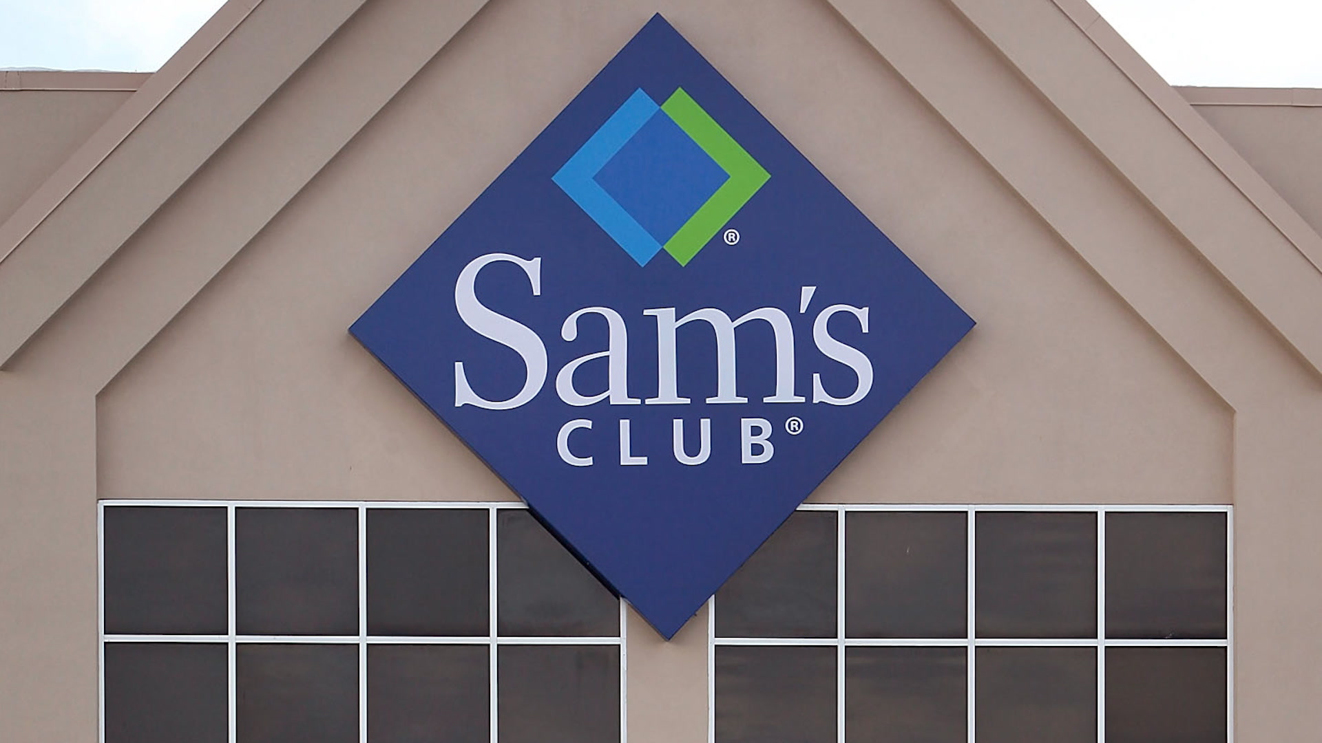 Sam's Club to close seven Illinois stores, terminate over 1,000