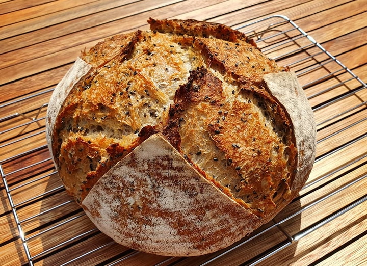 Best Dutch Oven for Sourdough Bread: Complete Buyers Guide 