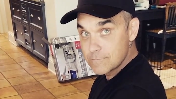 El tierno momento en el que Robbie Williams se reencuentra con sus hijos tras la cuarentena
