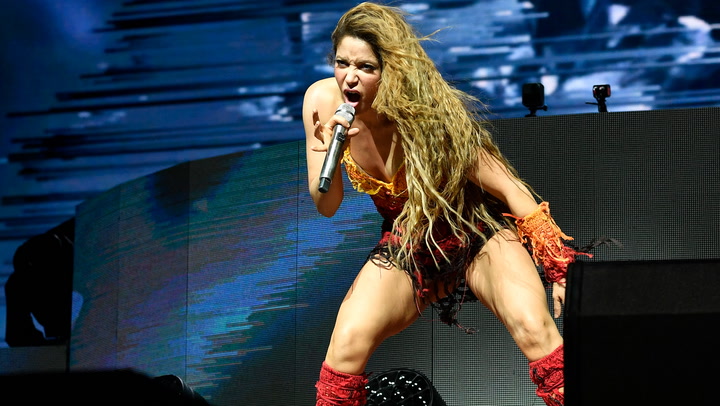 La aparición sorpresa de Shakira en la gran noche de Bizarrap en Coachella donde anuncia su nueva gira mundial