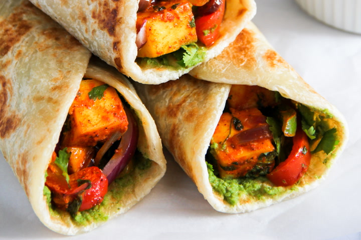 Easy 30-minute Paneer Kathi Roll Recipe - Ministry of Curry