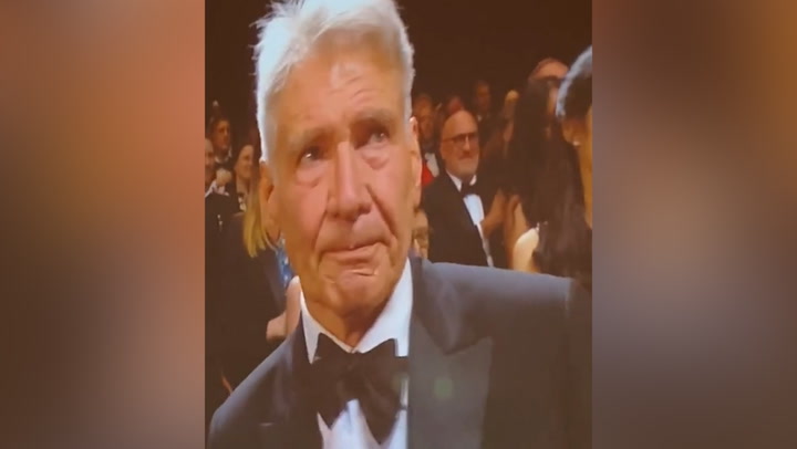 El vídeo viral de Harrison Ford llorando en Cannes al recibir una sonora ovación tras la proyección Indiana Jones