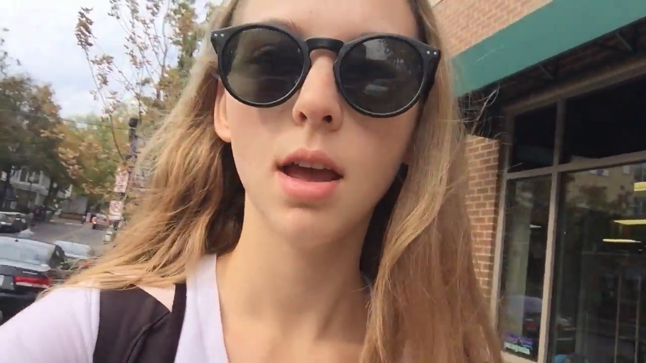 Campus Tour 2023 | Lindsey tells you about the downtown shops - CampusReel