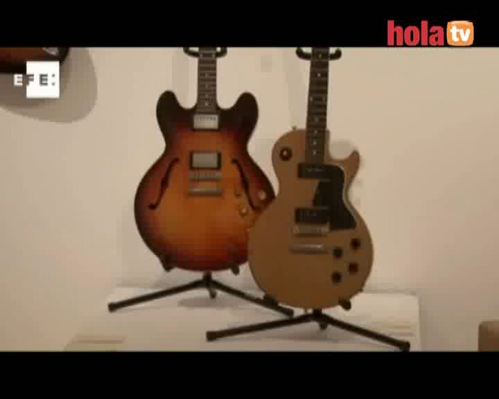 Richard Gere subasta su colección de guitarras para fines benéficos por casi 732.000 euros