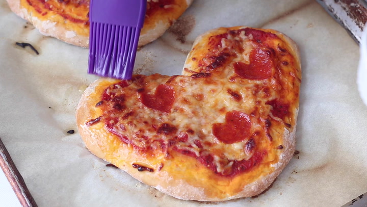 Simple Heart Shaped Kids Pizza for Valentine's Day! #ad #LuvTyson