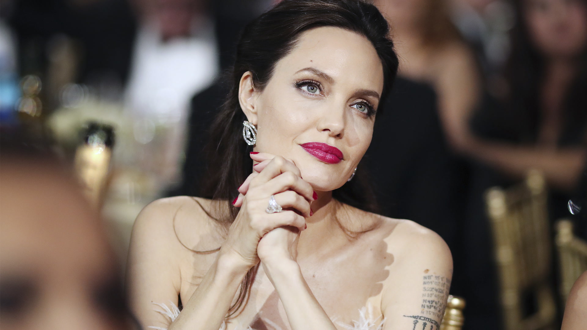 Angelina Jolie, de la alfombra roja a los campos de ayuda humanitaria